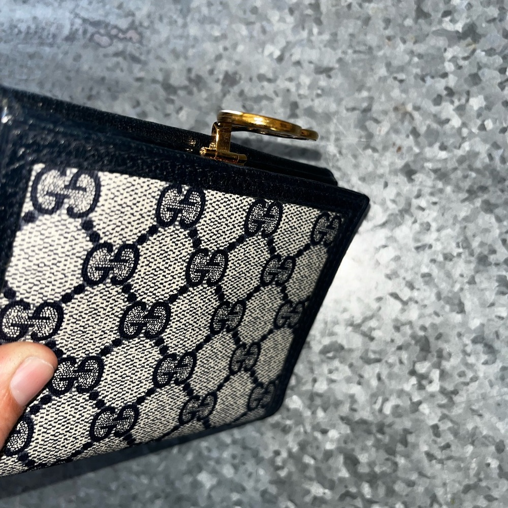 Vintage Gucci Wallet - Picture 6 of 8